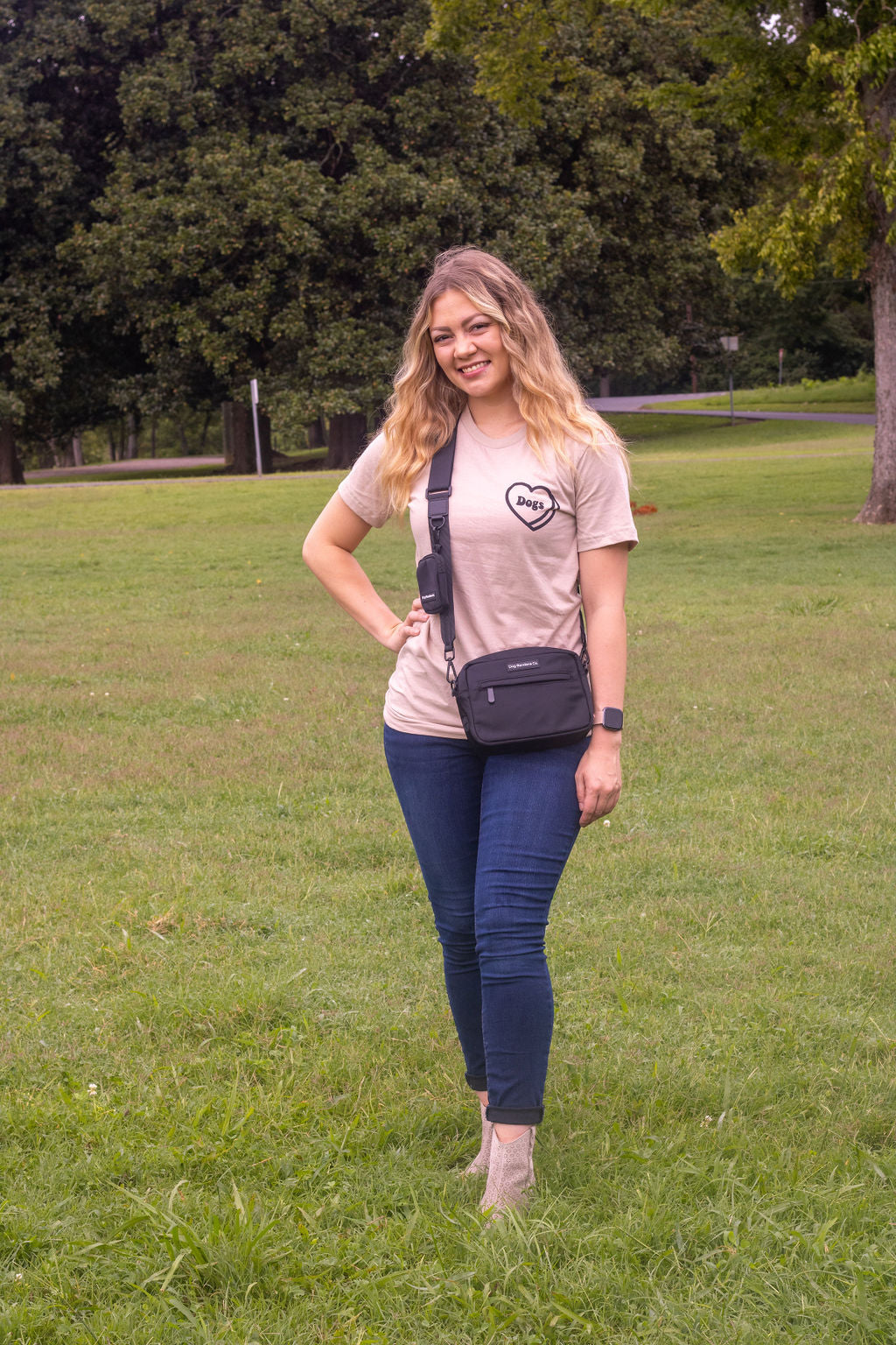Crossbody Dog Walking Bag in Hunter Green