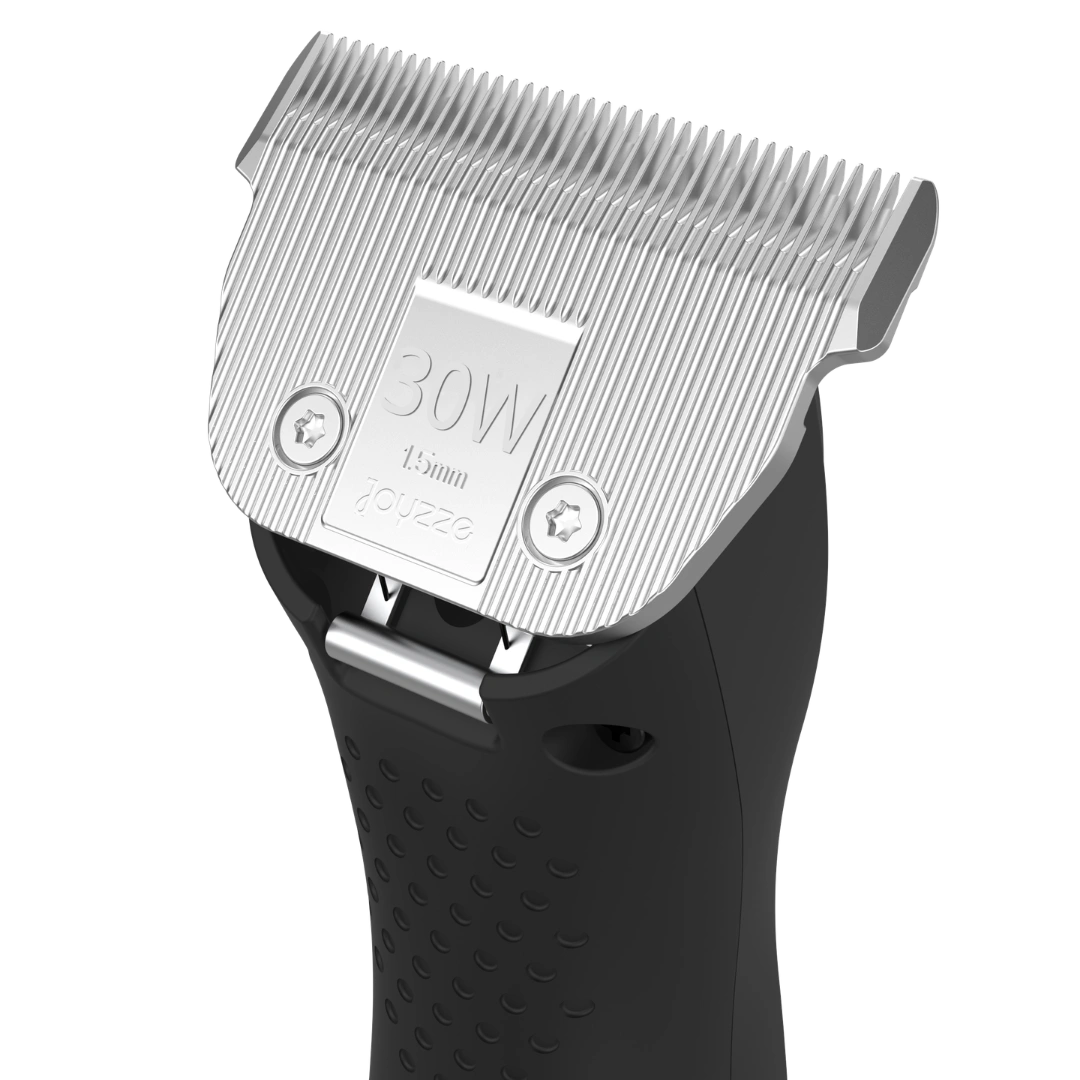 Spade A5 Clipper with #30W Blade and Two Batteries by Joyzze - Image 4